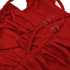 Top rojo fruncido con escote halter y drapeado lateral