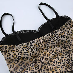 Top de tirantes con encaje y estampado de leopardo