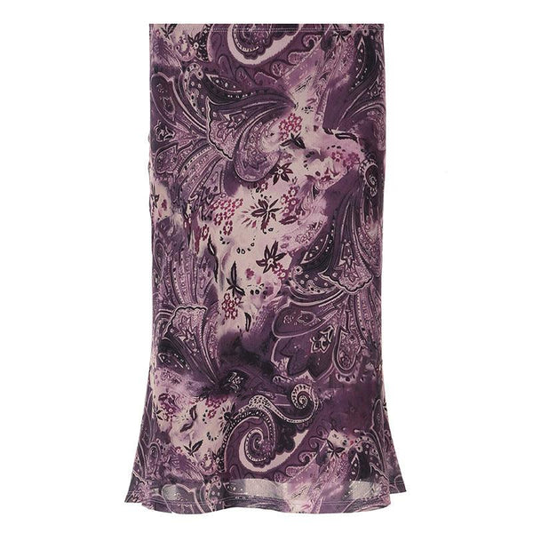 Vintage boho paisley midi skirt in purple, lightweight and comfortable, perfect for casual wear and artistic events.